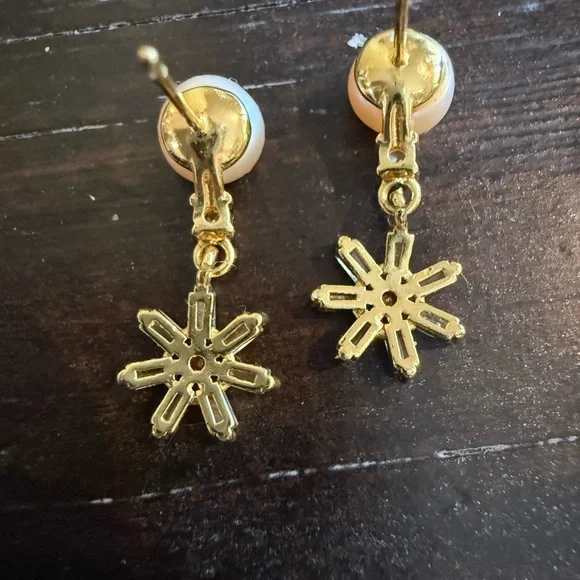 Pearl & Ruby & Rhinestone Earrings - Picture 4 of 4